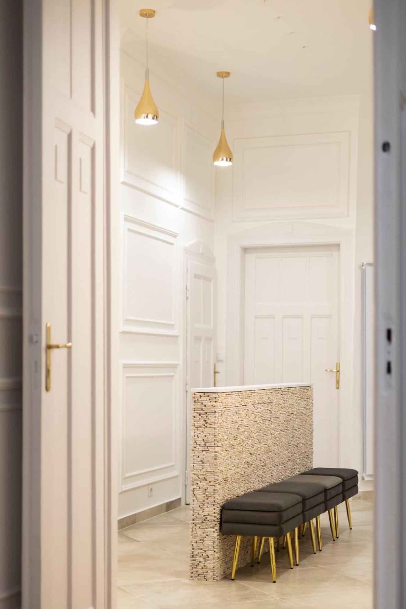 Luxurious Central 4Bedrm 3Bathrm Residence W/ Balcony Budapest Eksteriør billede