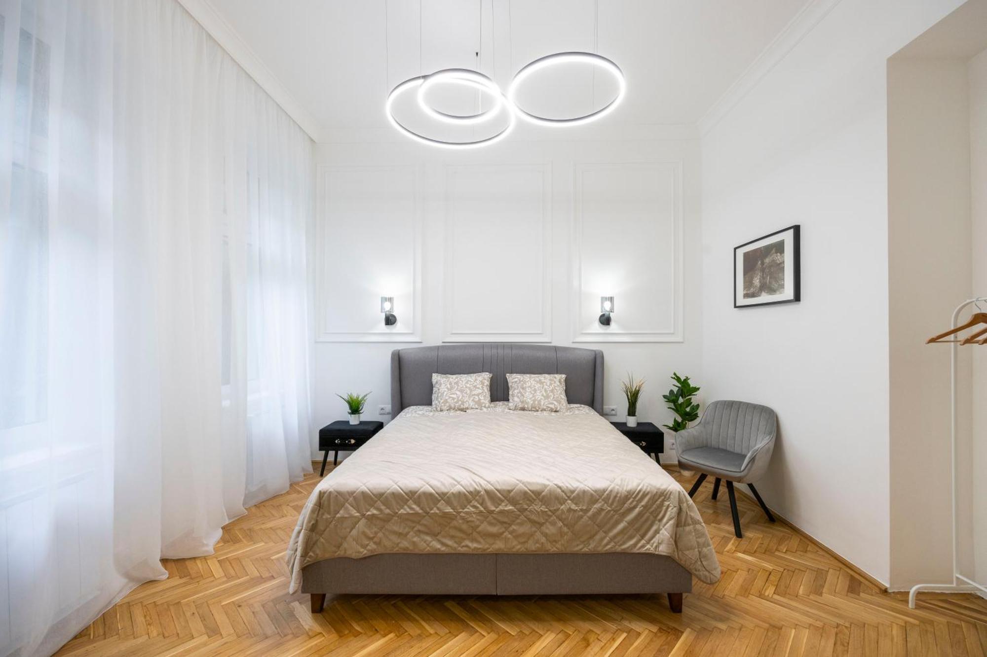 Luxurious Central 4Bedrm 3Bathrm Residence W/ Balcony Budapest Eksteriør billede