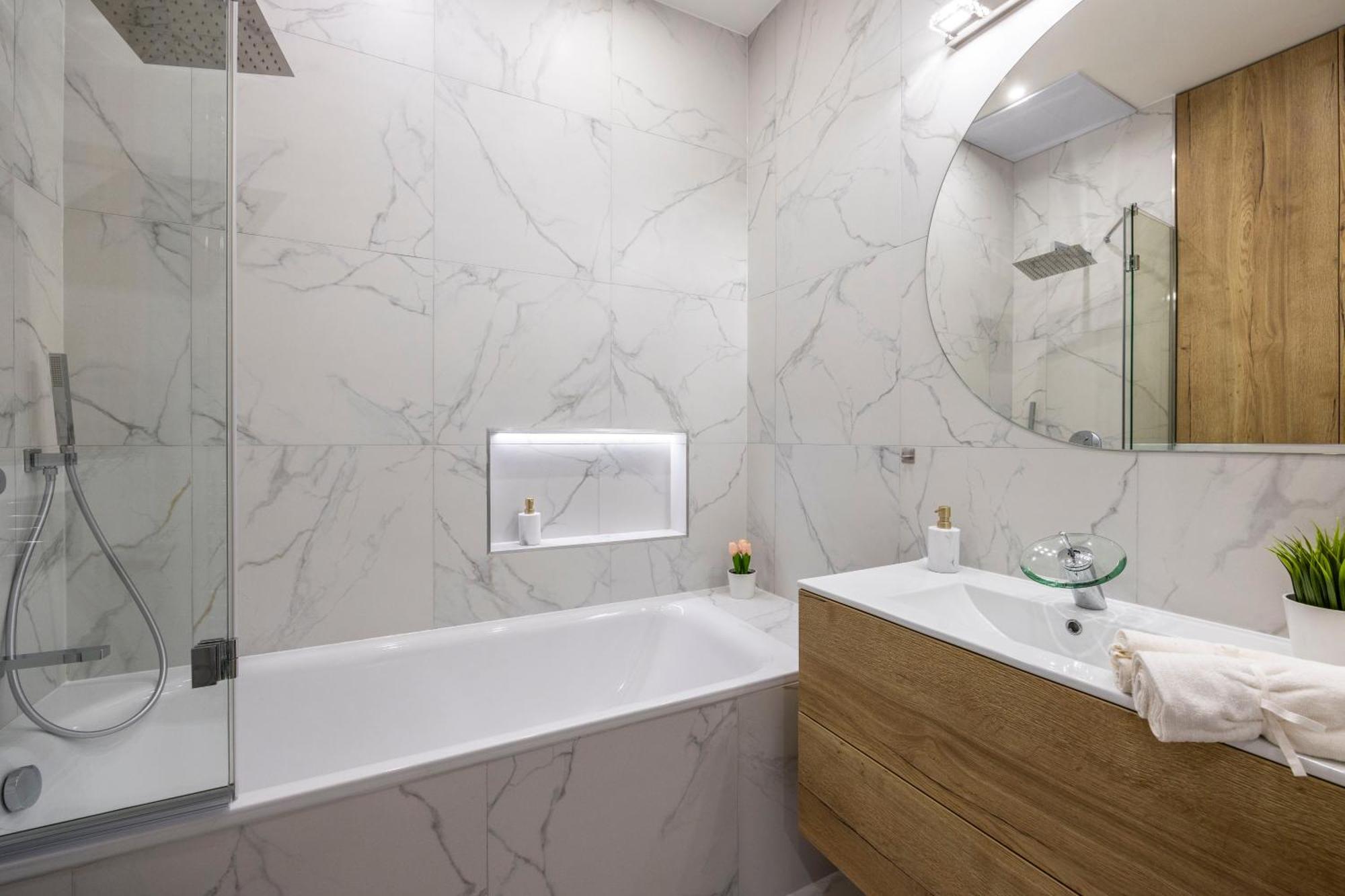 Luxurious Central 4Bedrm 3Bathrm Residence W/ Balcony Budapest Eksteriør billede