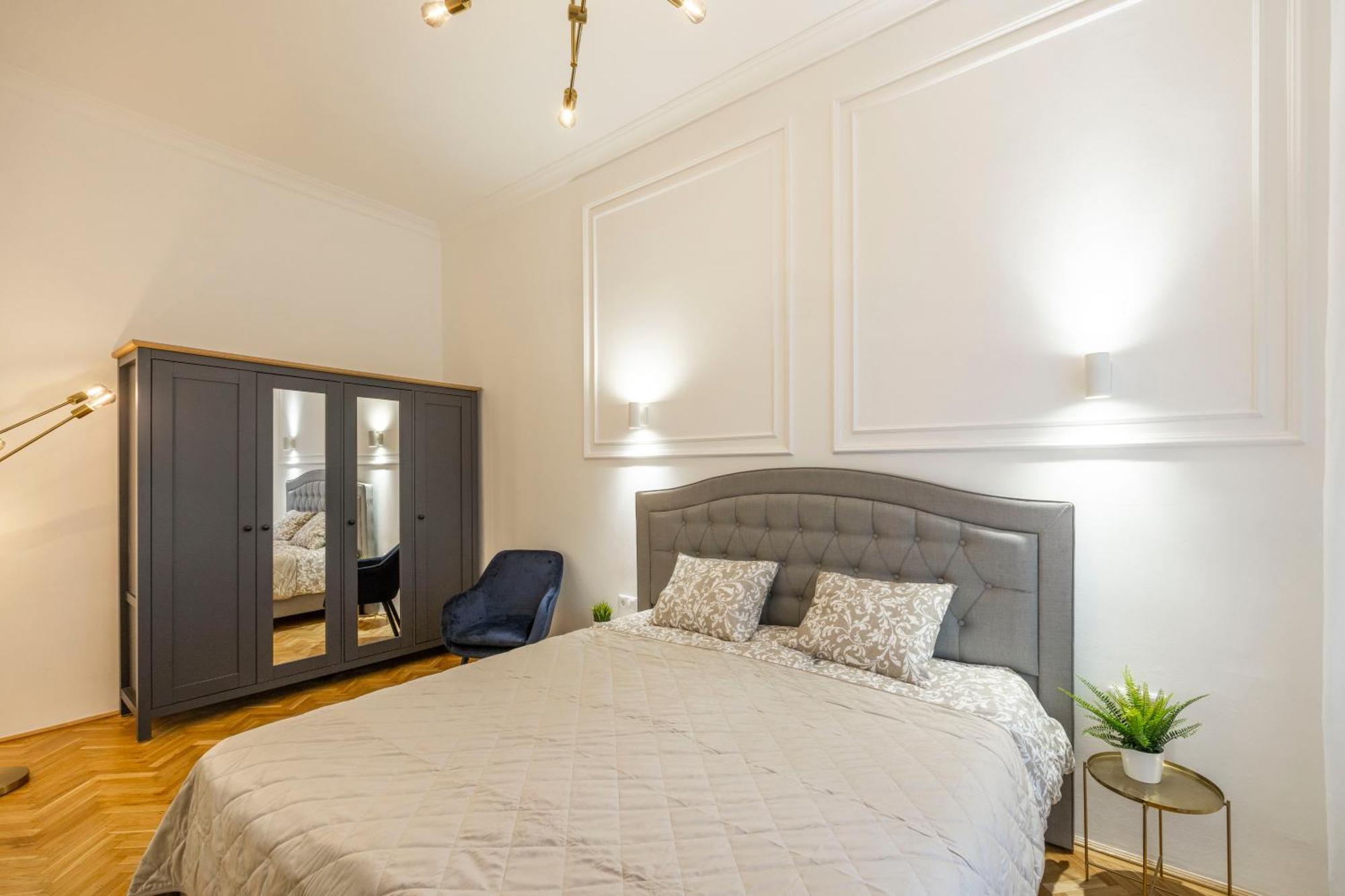 Luxurious Central 4Bedrm 3Bathrm Residence W/ Balcony Budapest Eksteriør billede
