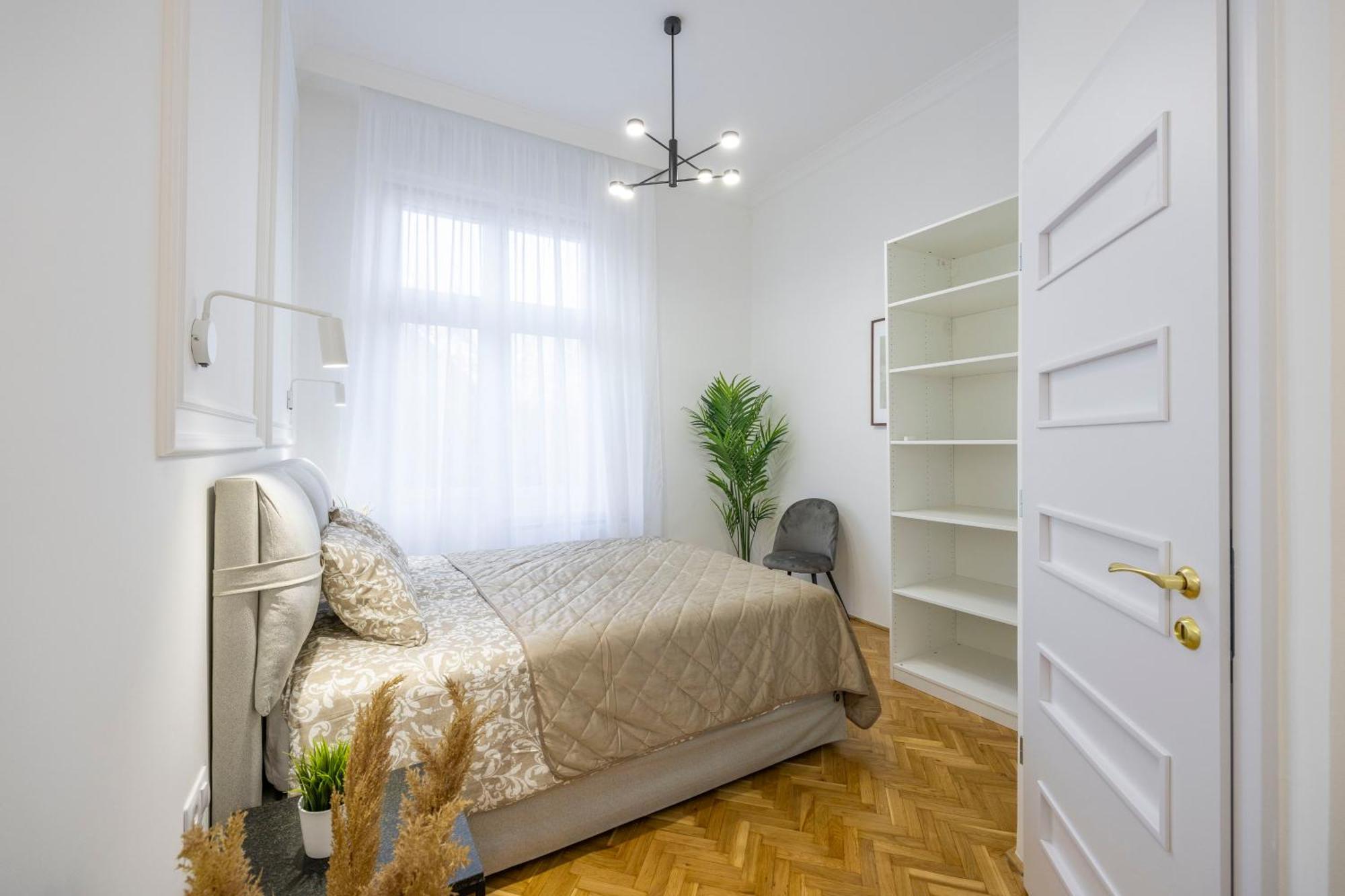 Luxurious Central 4Bedrm 3Bathrm Residence W/ Balcony Budapest Eksteriør billede